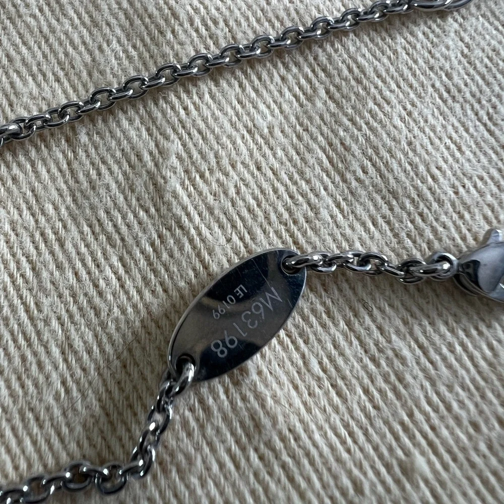 Louis Vuitton Silver V Chain Bracelet - Picture 8 of 12